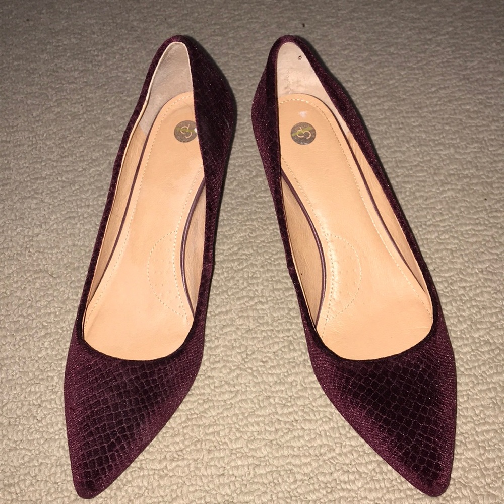 Never worn velvet burgundy kitten heels
